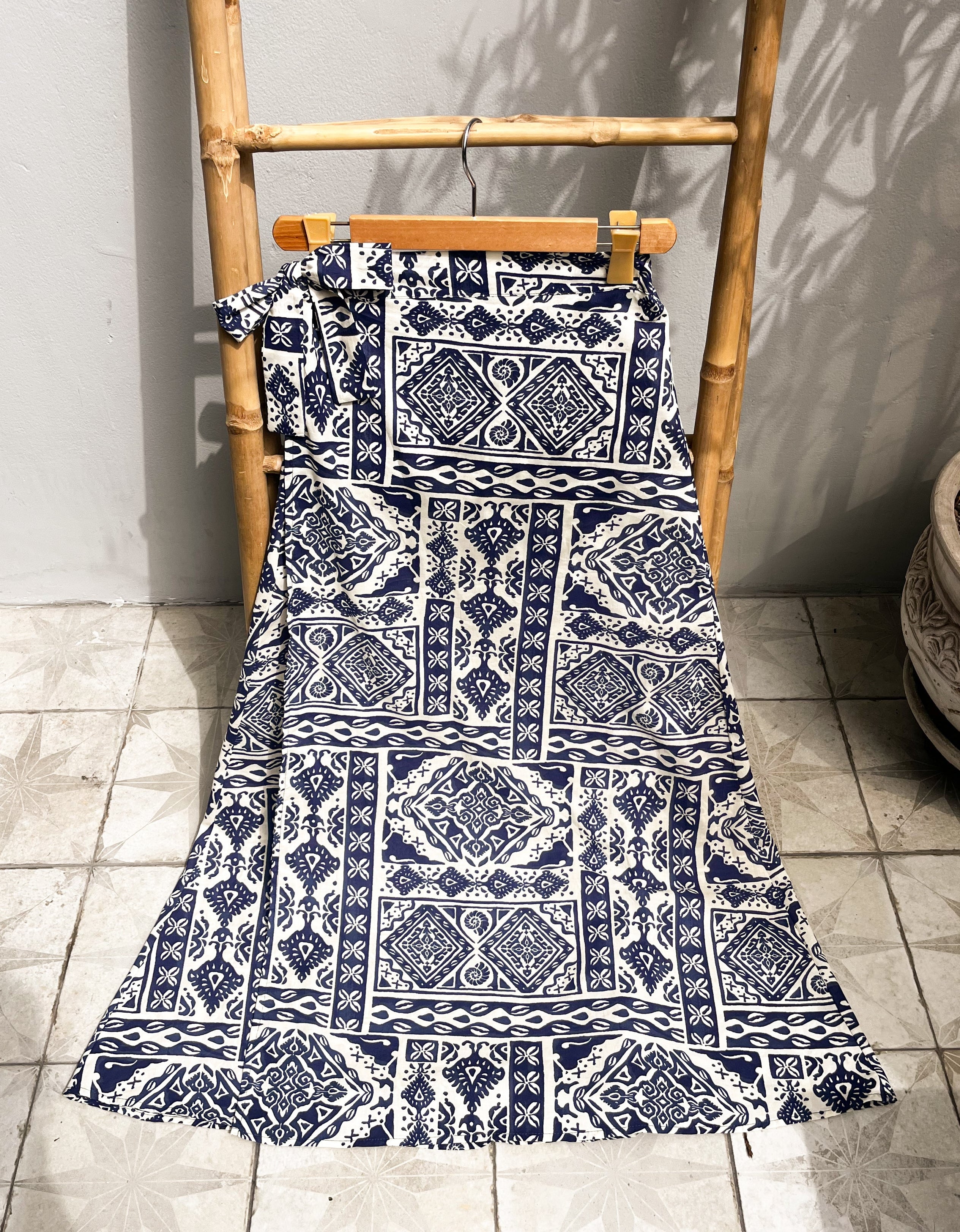 Falda Capri print azul