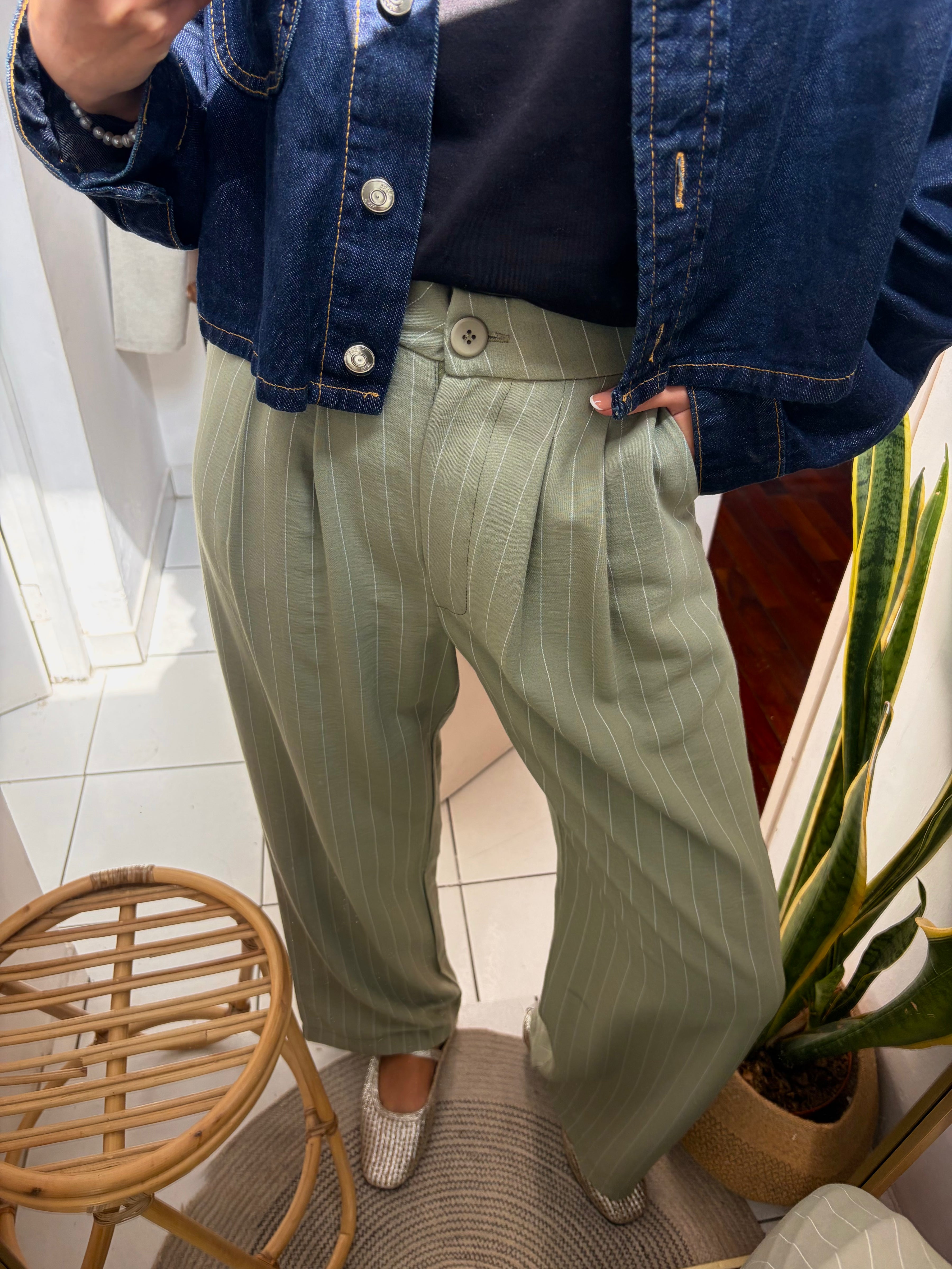 Pantalon sastre a rayas verde
